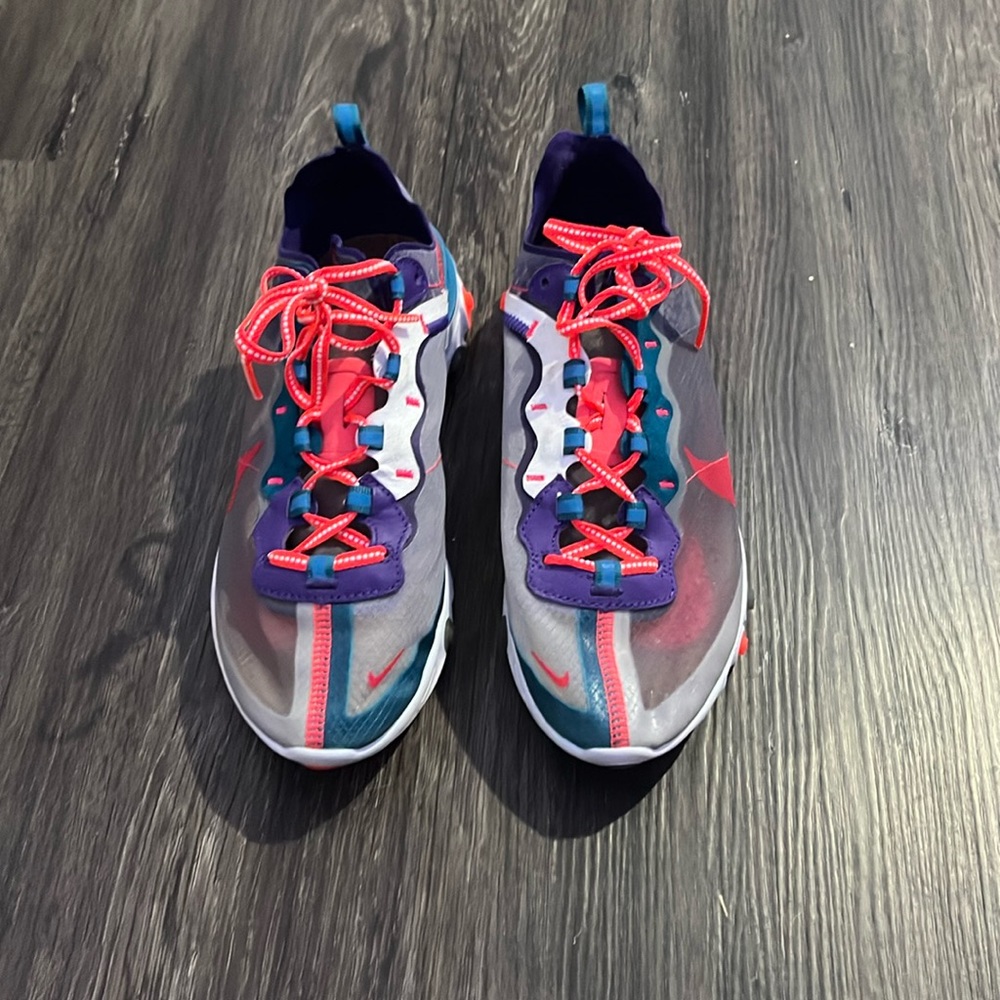 Nike react 87s